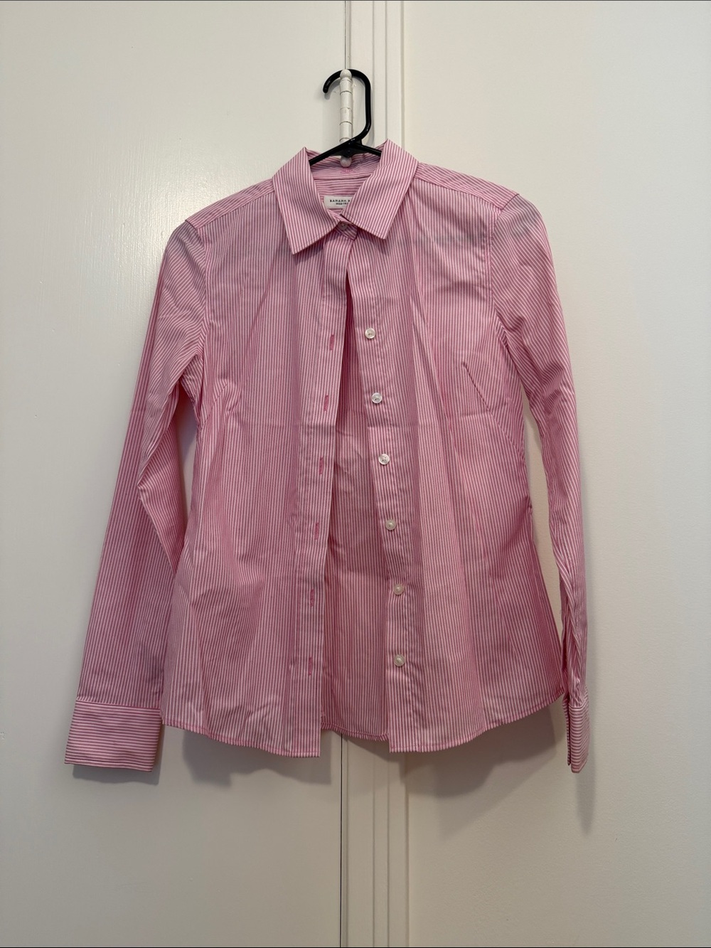 Banana Republic Pink & White Striped Button-Up Shirt